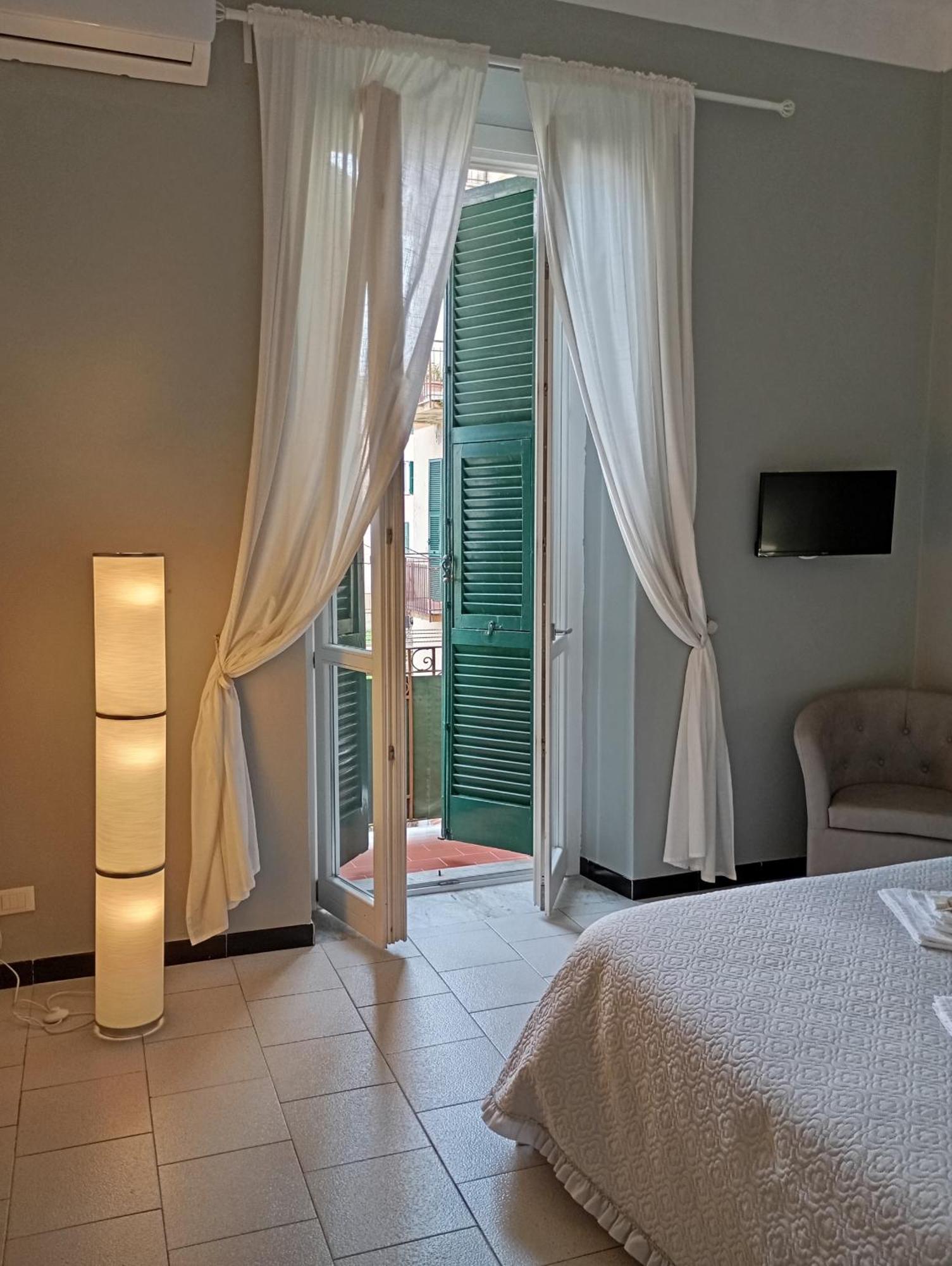 דירות לה ספציה Traveller House מראה חיצוני תמונה